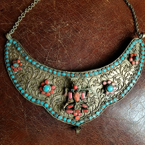 Vintage necklace Tibetan goddess bib Nepali gold tone boho bohemian - Picture 3 of 9